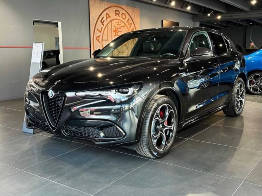 Alfa Romeo Stelvio nuova a Sondrio