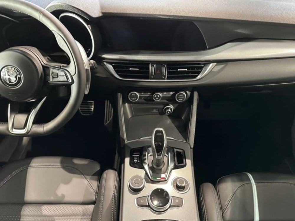 Alfa Romeo Stelvio nuova a Sondrio (14)