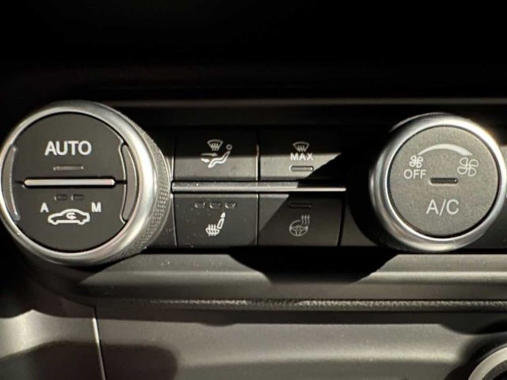 Alfa Romeo Stelvio nuova a Sondrio (19)