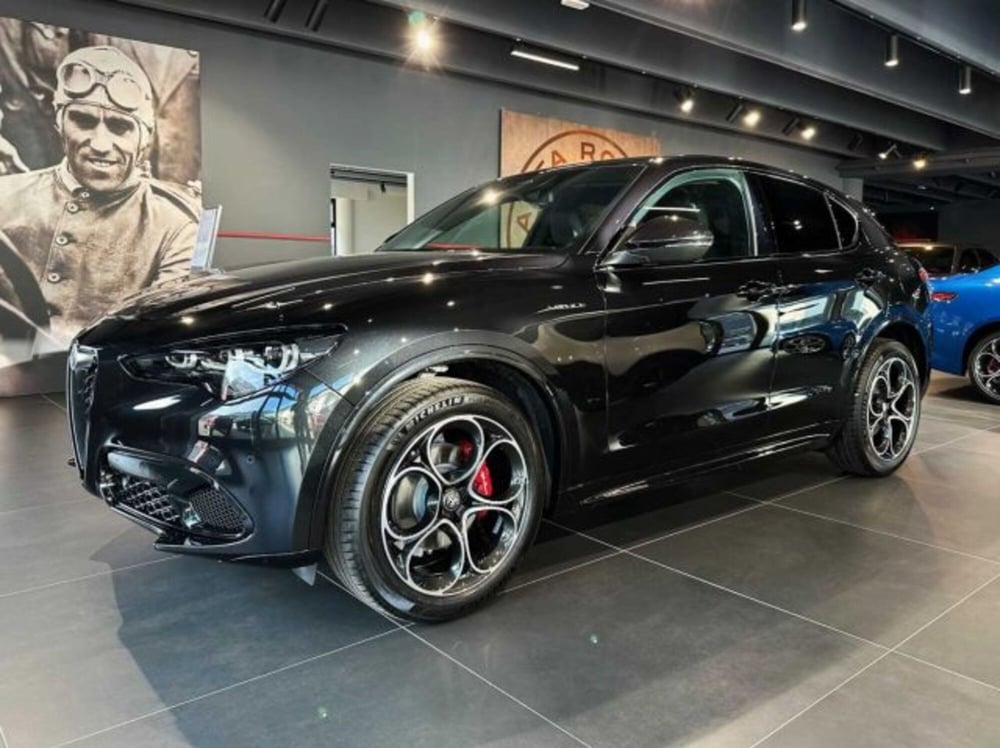 Alfa Romeo Stelvio nuova a Sondrio (2)