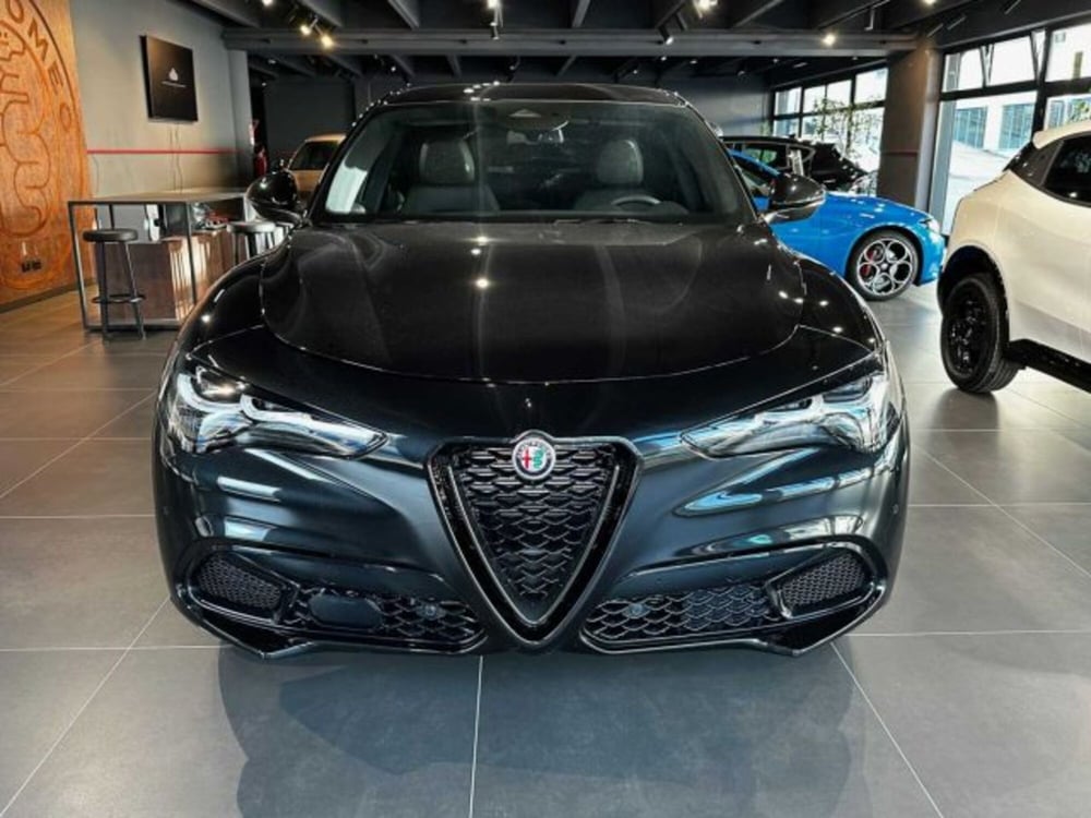 Alfa Romeo Stelvio nuova a Sondrio (8)