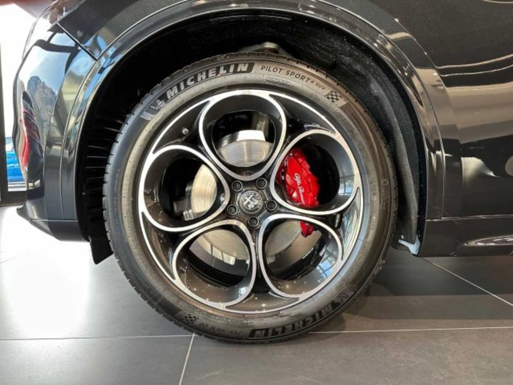Alfa Romeo Stelvio nuova a Sondrio (9)