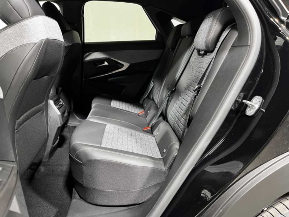 Peugeot 3008 nuova a Sondrio (11)
