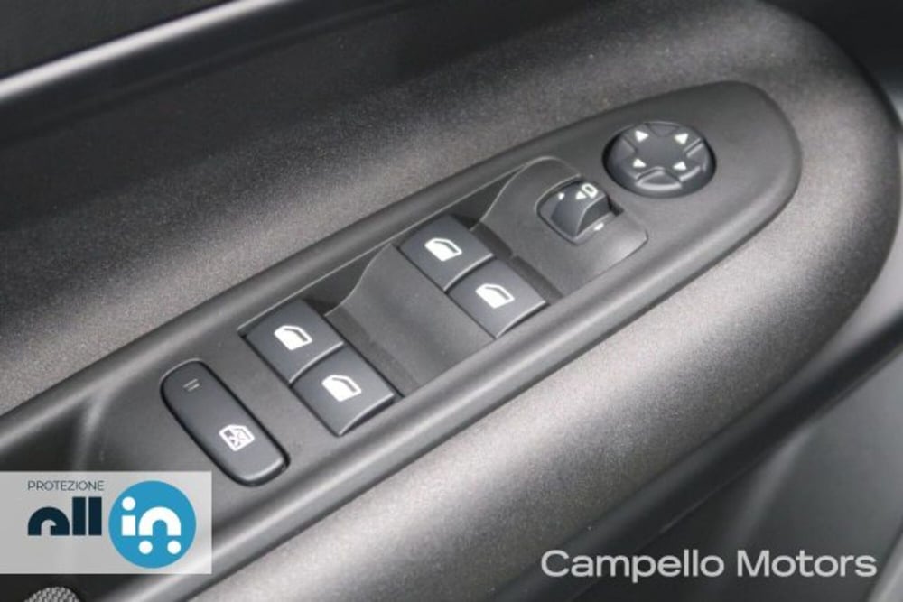 Alfa Romeo Junior nuova a Venezia (15)