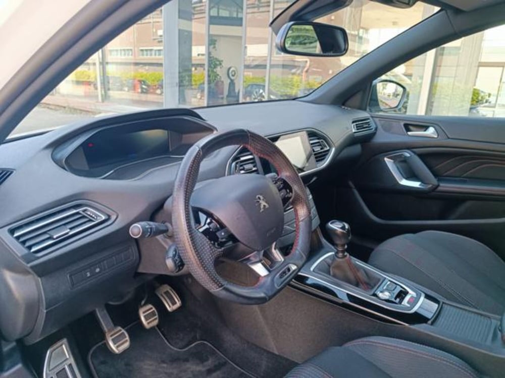 Peugeot 308 usata a Pisa (10)