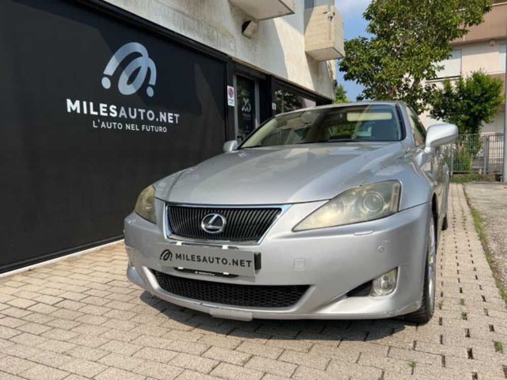 Lexus IS usata a Padova (12)
