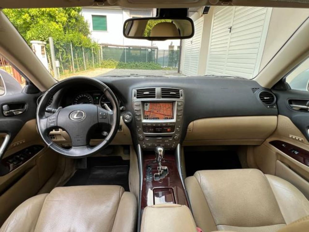 Lexus IS usata a Padova (6)