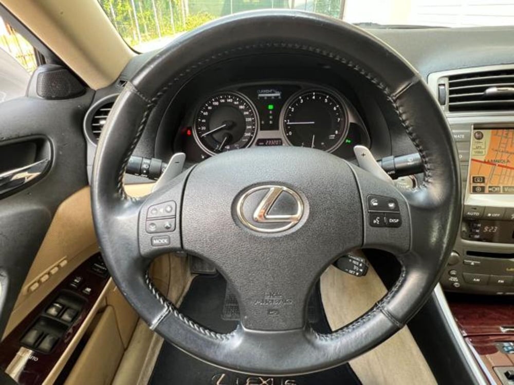 Lexus IS usata a Padova (7)