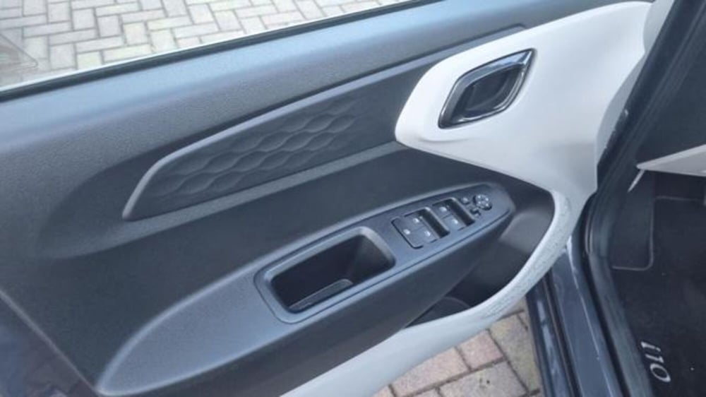 Hyundai i10 nuova a Savona (9)