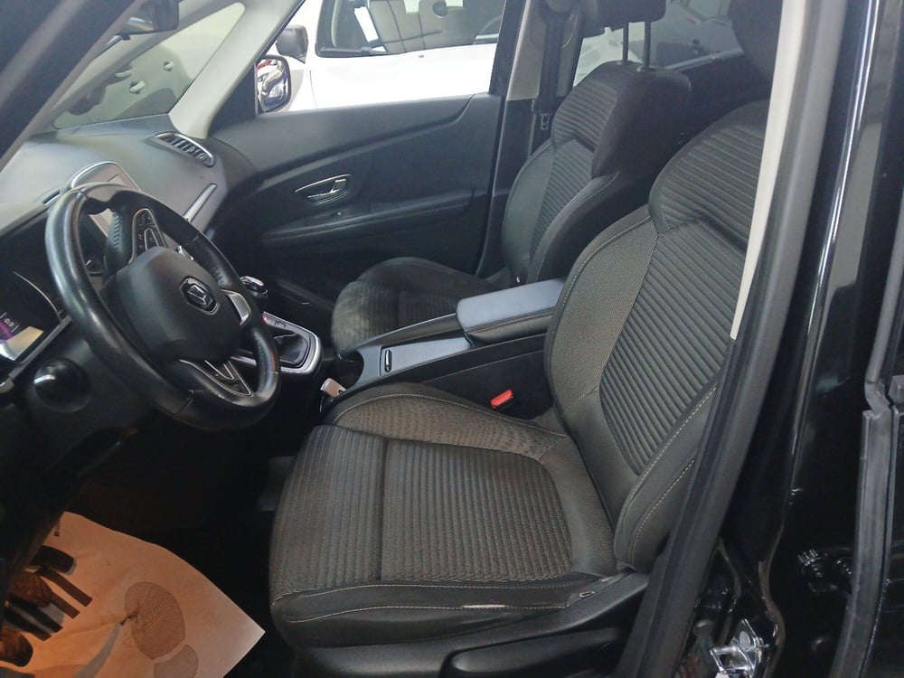 Renault Scénic usata a Lecce (13)