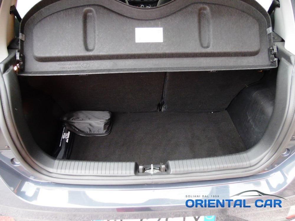 Hyundai i10 usata a La Spezia (12)