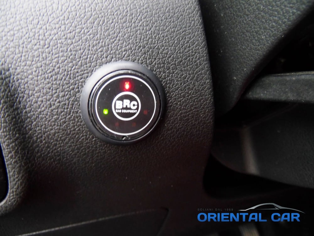 Hyundai i10 usata a La Spezia (8)