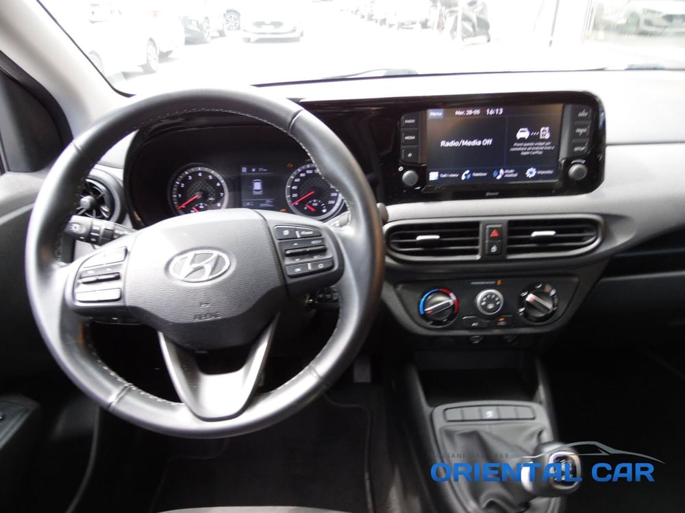 Hyundai i10 usata a La Spezia (8)