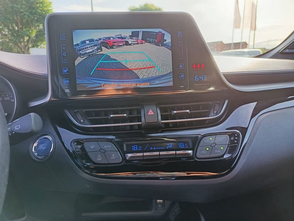Toyota Toyota C-HR usata a Alessandria (14)