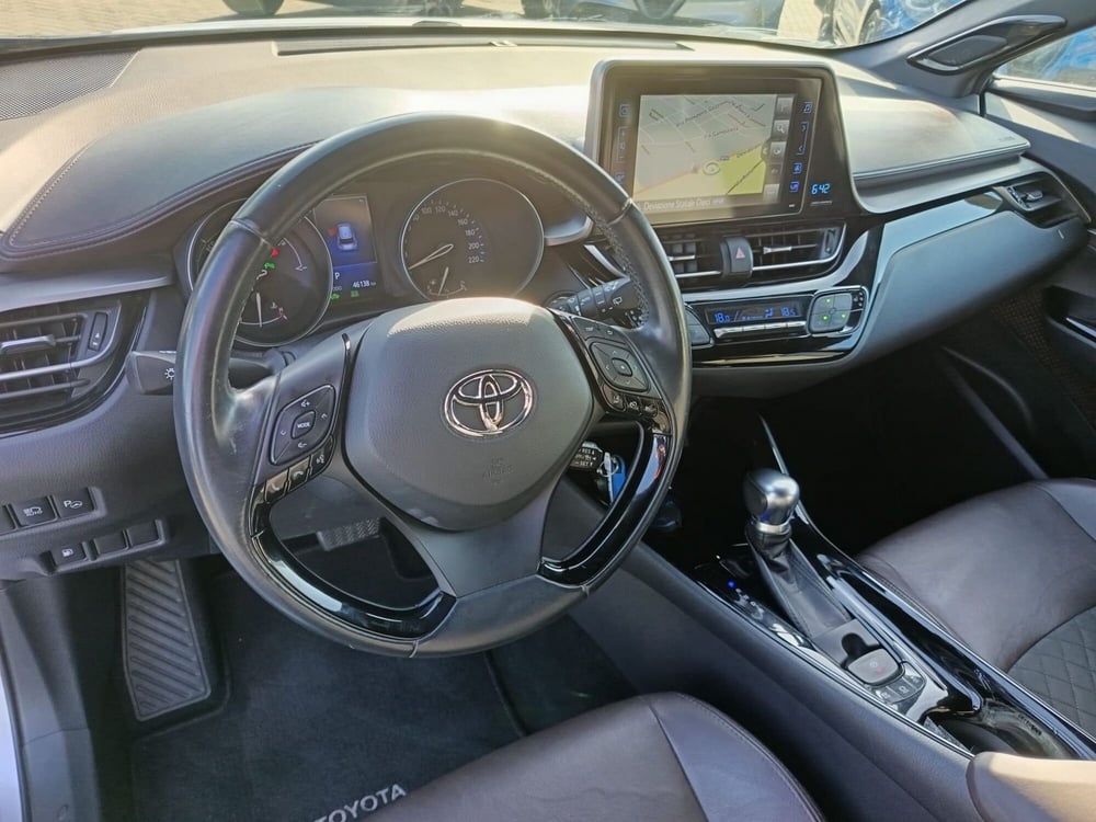 Toyota Toyota C-HR usata a Alessandria (19)