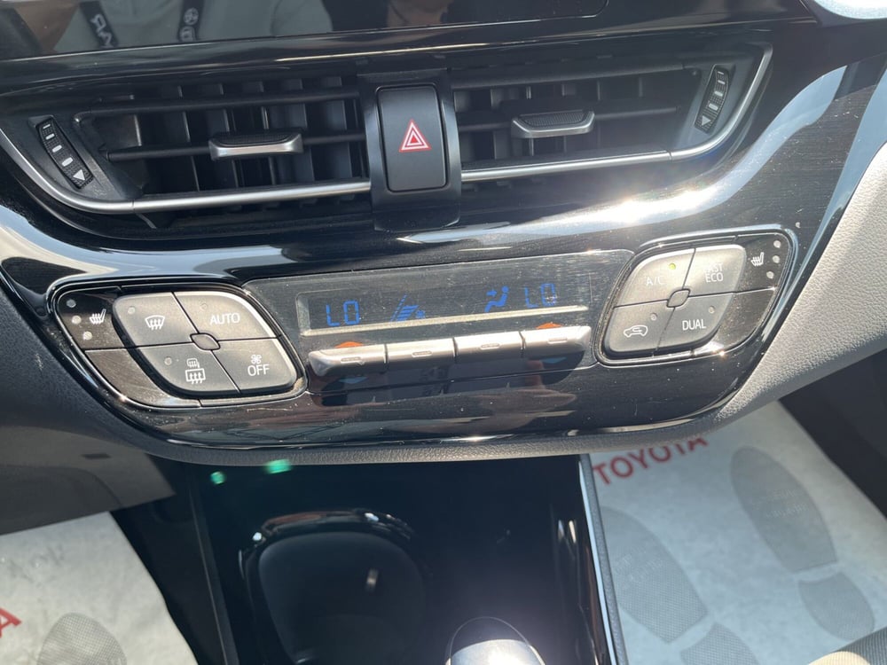 Toyota Toyota C-HR usata a Ragusa (15)