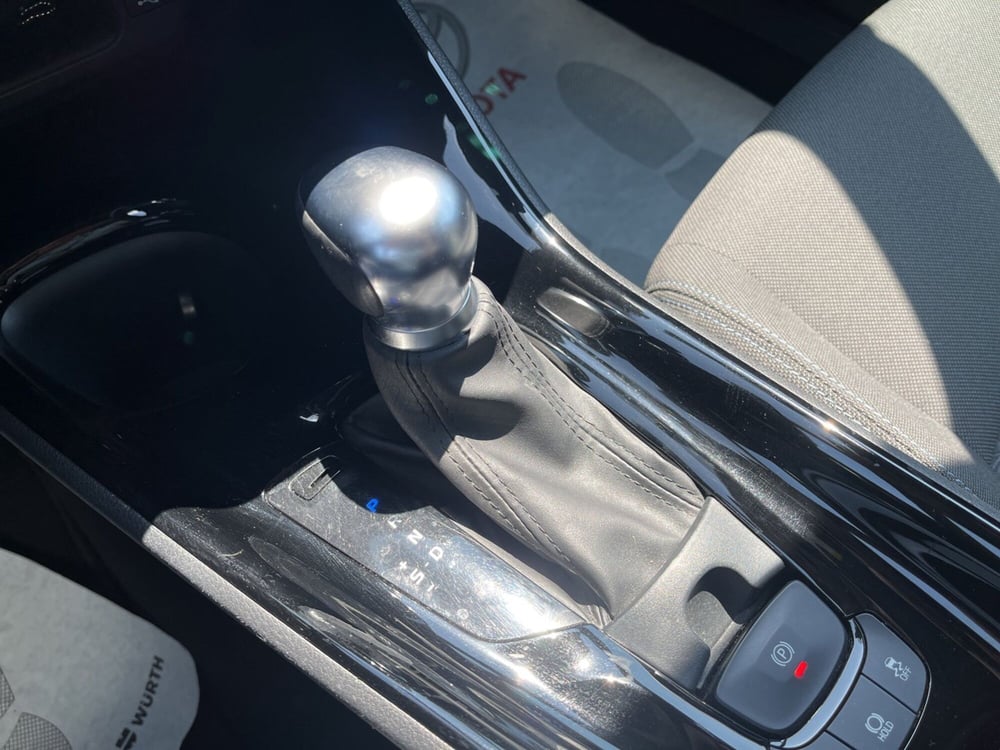 Toyota Toyota C-HR usata a Ragusa (16)