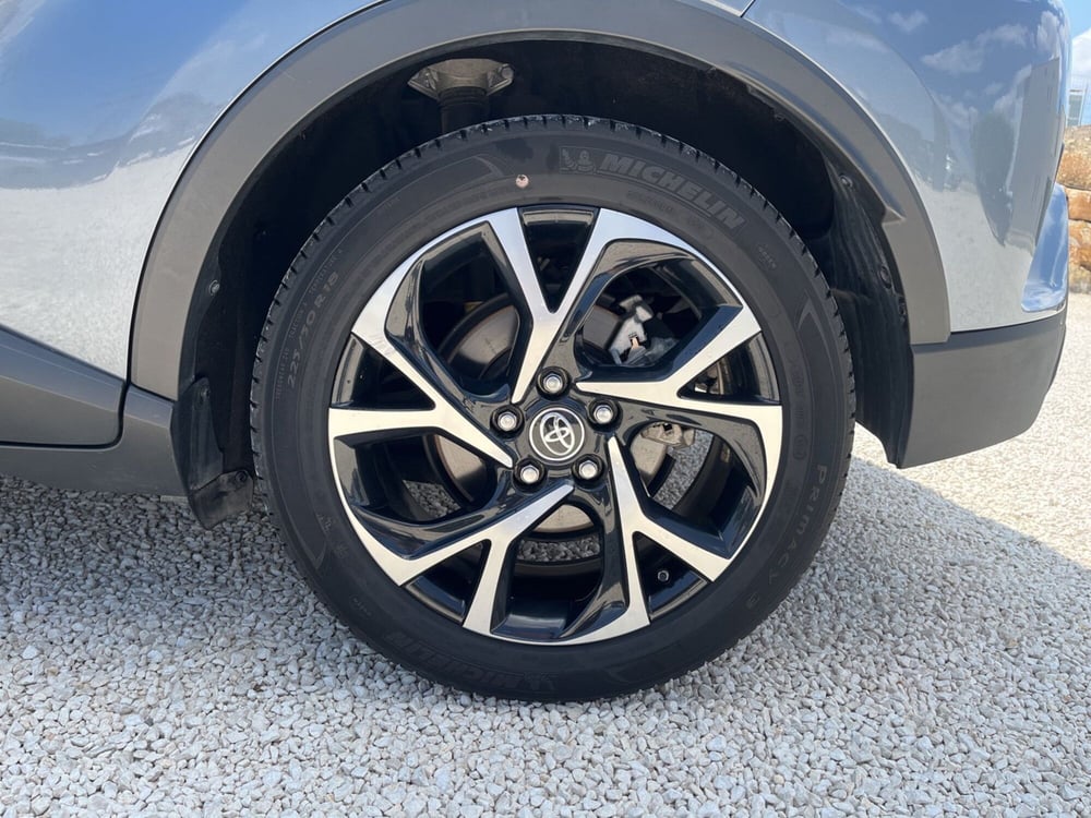 Toyota Toyota C-HR usata a Ragusa (6)