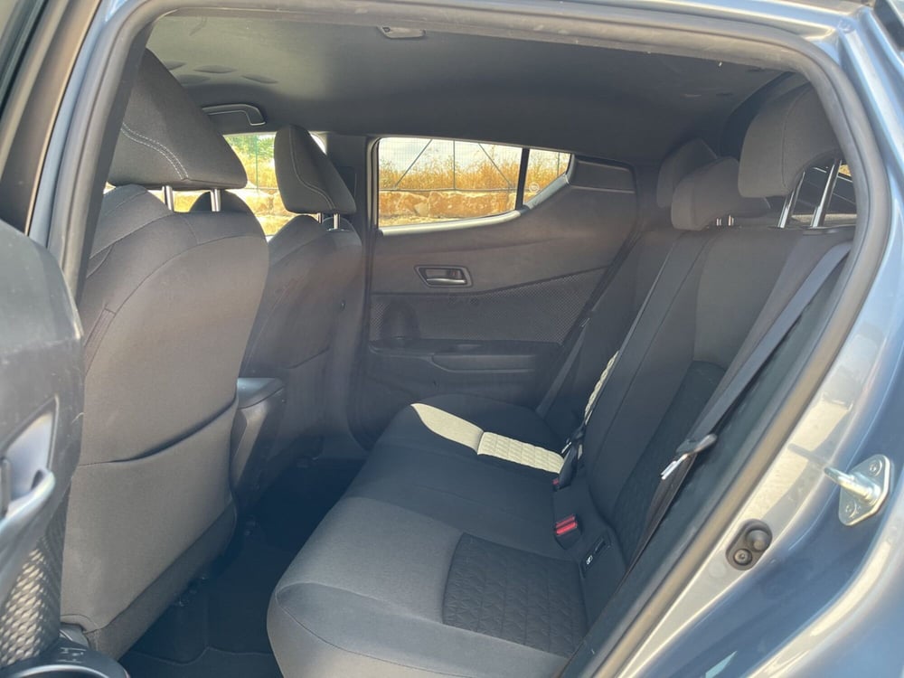 Toyota Toyota C-HR usata a Ragusa (8)