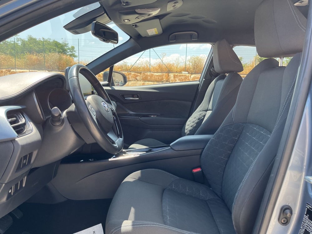 Toyota Toyota C-HR usata a Ragusa (9)