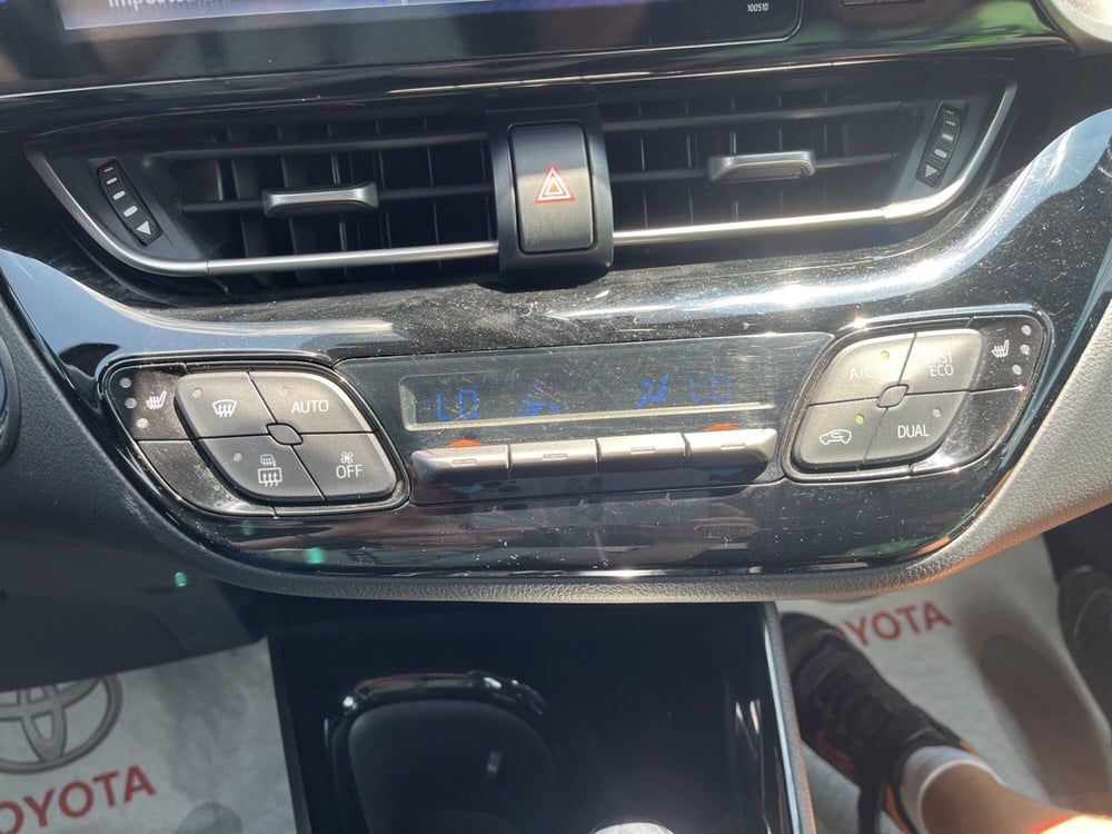 Toyota Toyota C-HR usata a Ragusa (15)