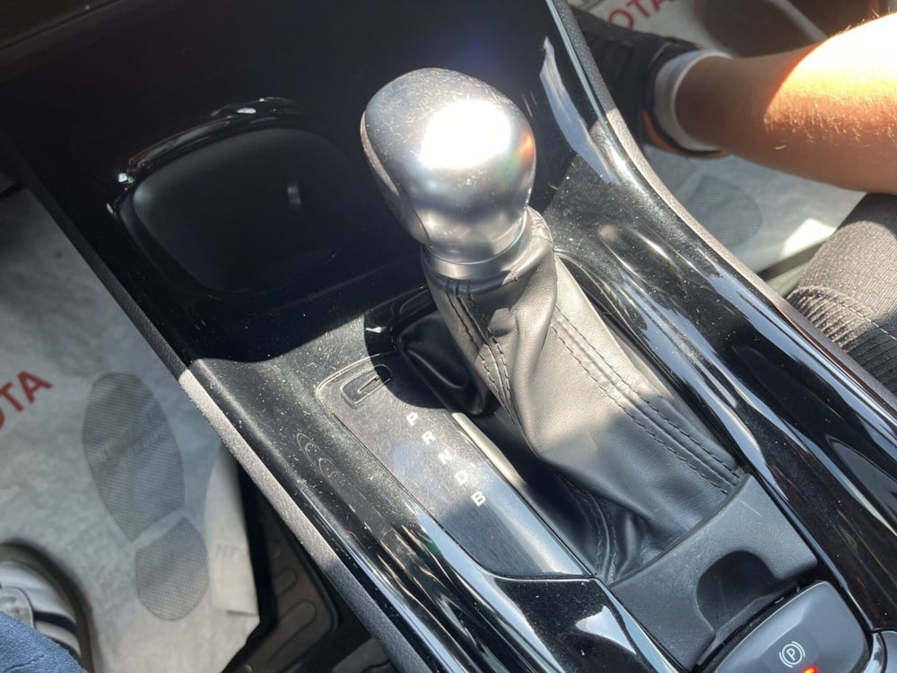 Toyota Toyota C-HR usata a Ragusa (16)
