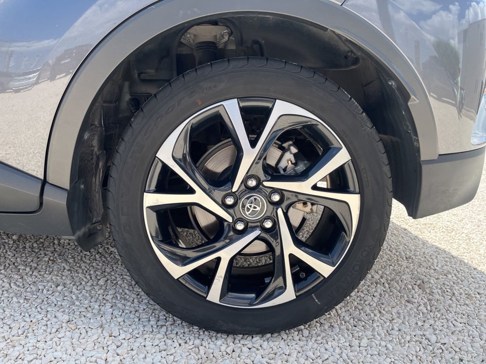 Toyota Toyota C-HR usata a Ragusa (6)