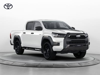 Toyota Hilux 2.8 d-4d 48V double cab Invincible auto nuova a Cremona