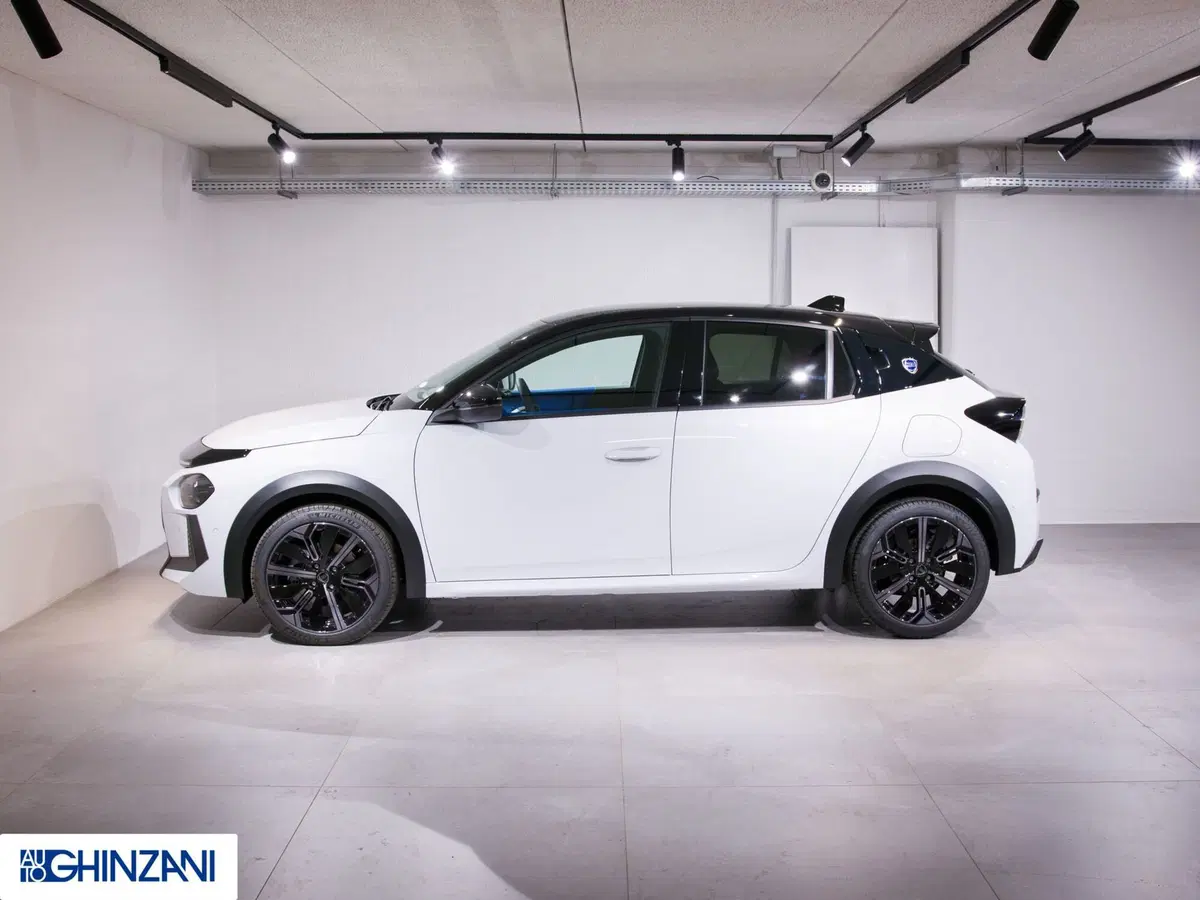 Lancia Ypsilon nuova a Bergamo (5)