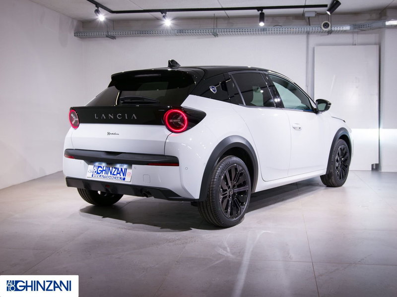 Lancia Ypsilon nuova a Bergamo (7)