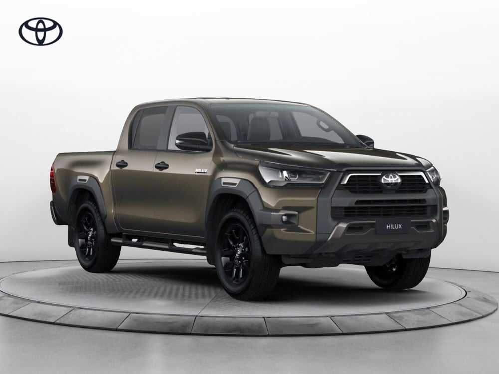 Toyota Hilux nuova a Cremona
