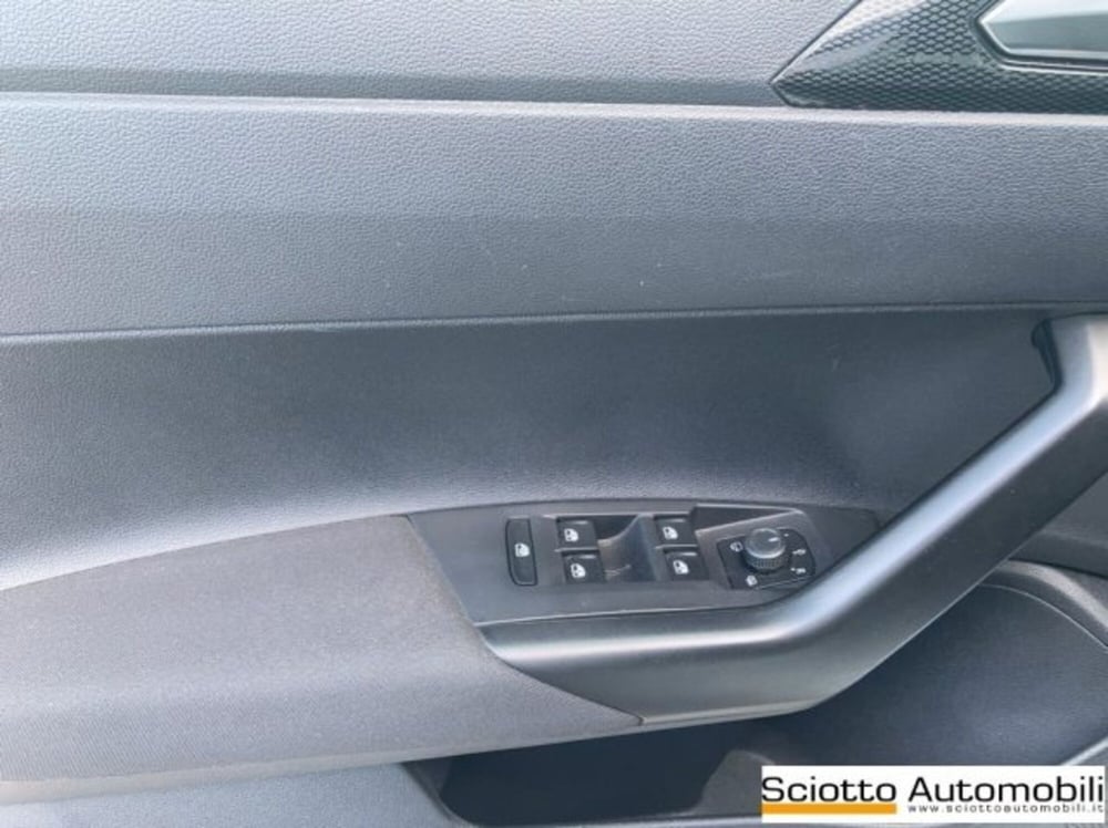 Volkswagen Taigo usata a Messina (12)