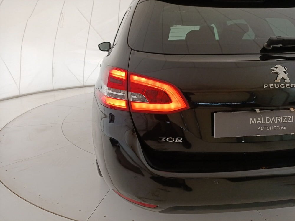 Peugeot 308 SW usata a Taranto (11)