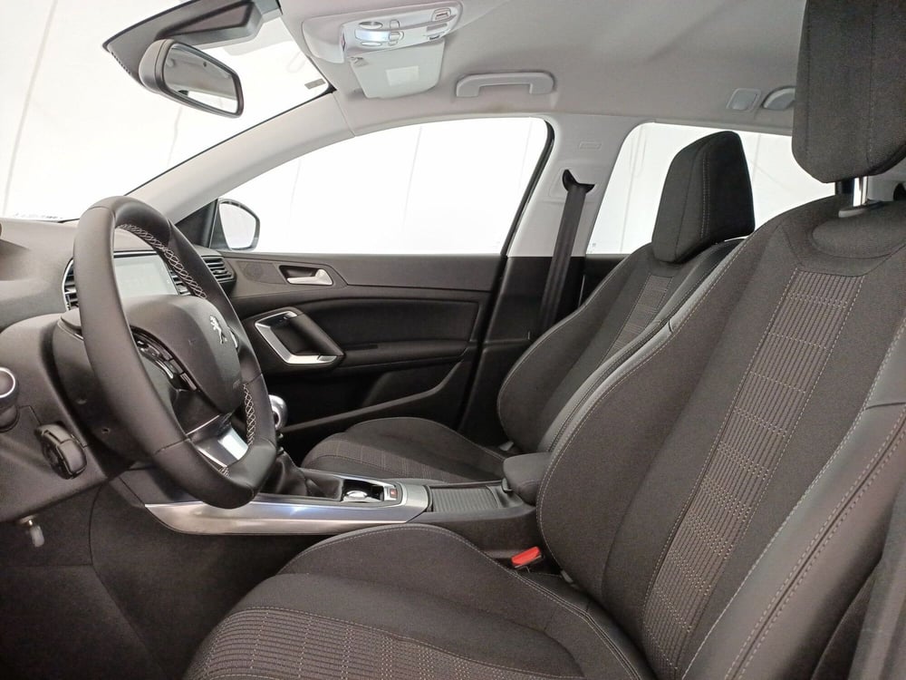 Peugeot 308 SW usata a Taranto (6)
