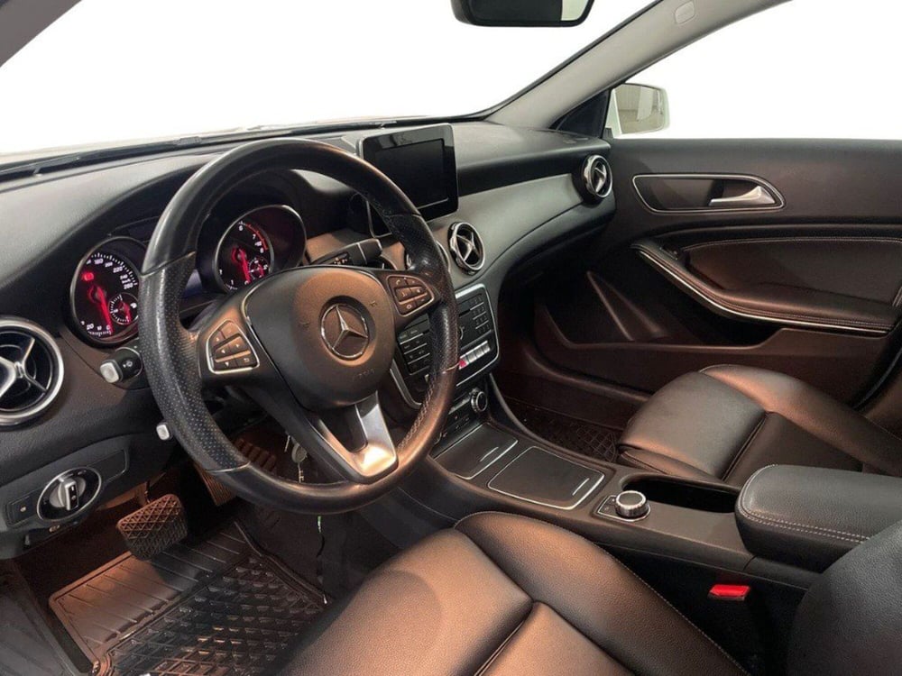 Mercedes-Benz GLA SUV usata a Macerata (16)