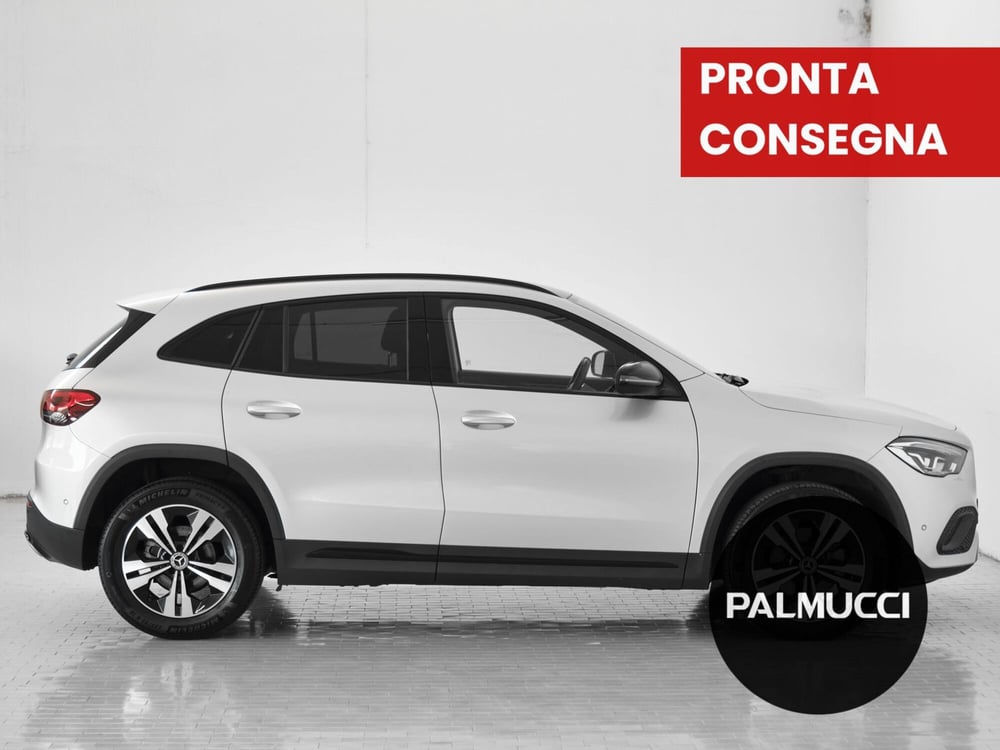 Mercedes-Benz GLA SUV usata a Prato (4)