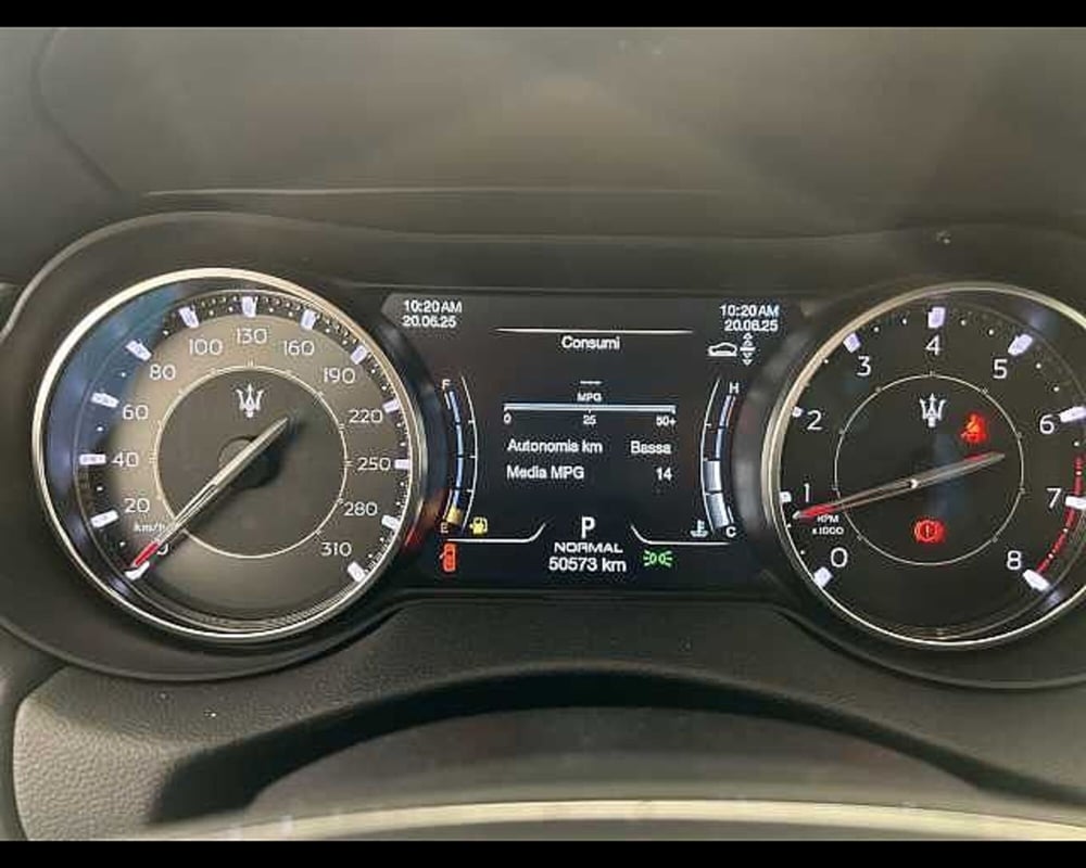 Maserati Levante usata a Roma (13)