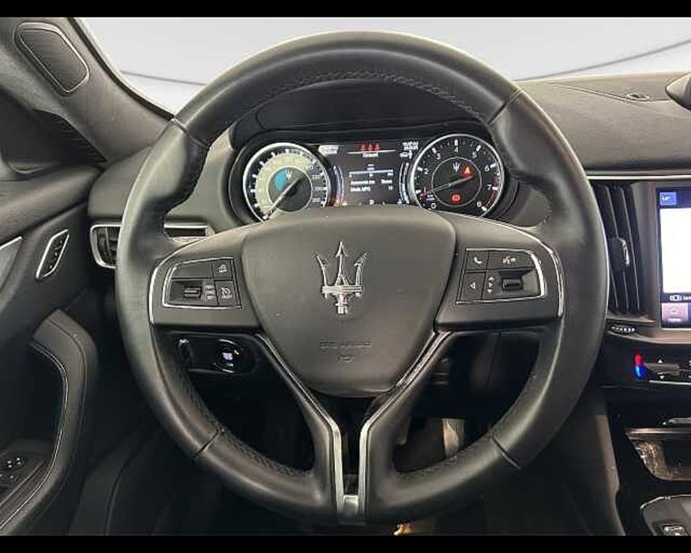 Maserati Levante usata a Roma (7)