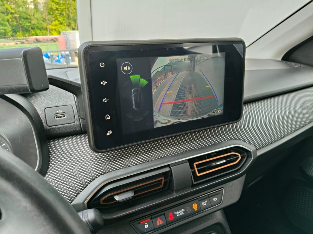 Dacia Sandero usata a Brescia (8)