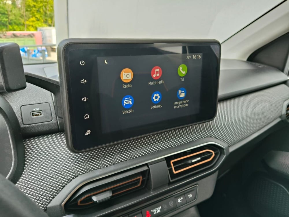 Dacia Sandero usata a Brescia (9)