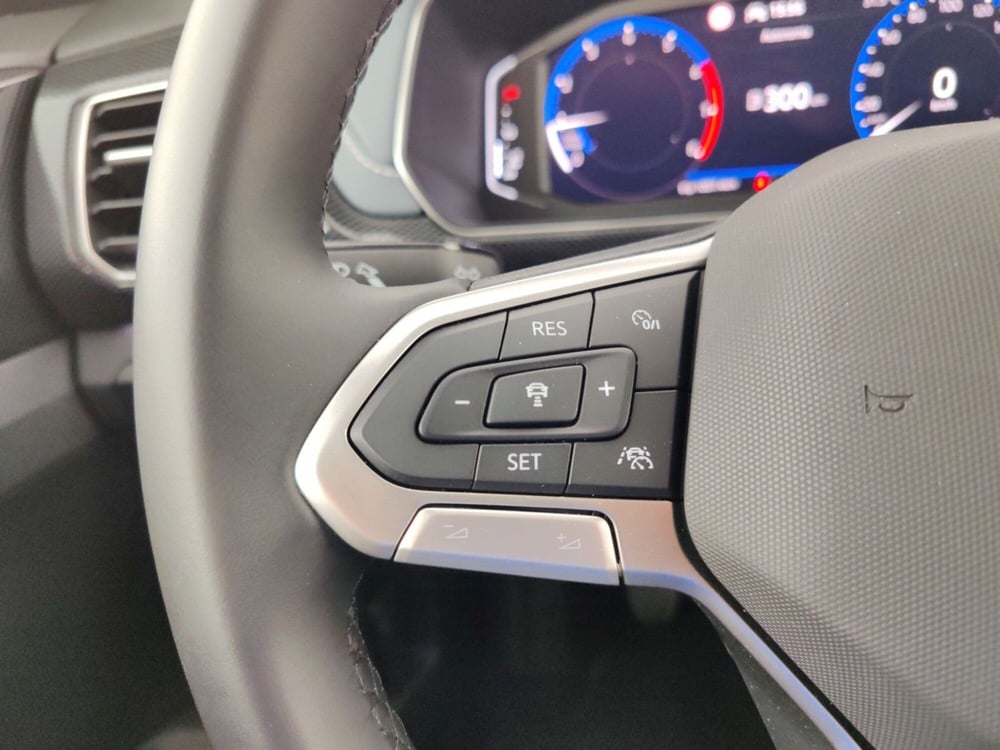 Volkswagen T-Cross nuova a Massa-Carrara (14)