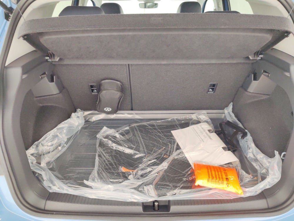 Volkswagen T-Cross nuova a Massa-Carrara (16)