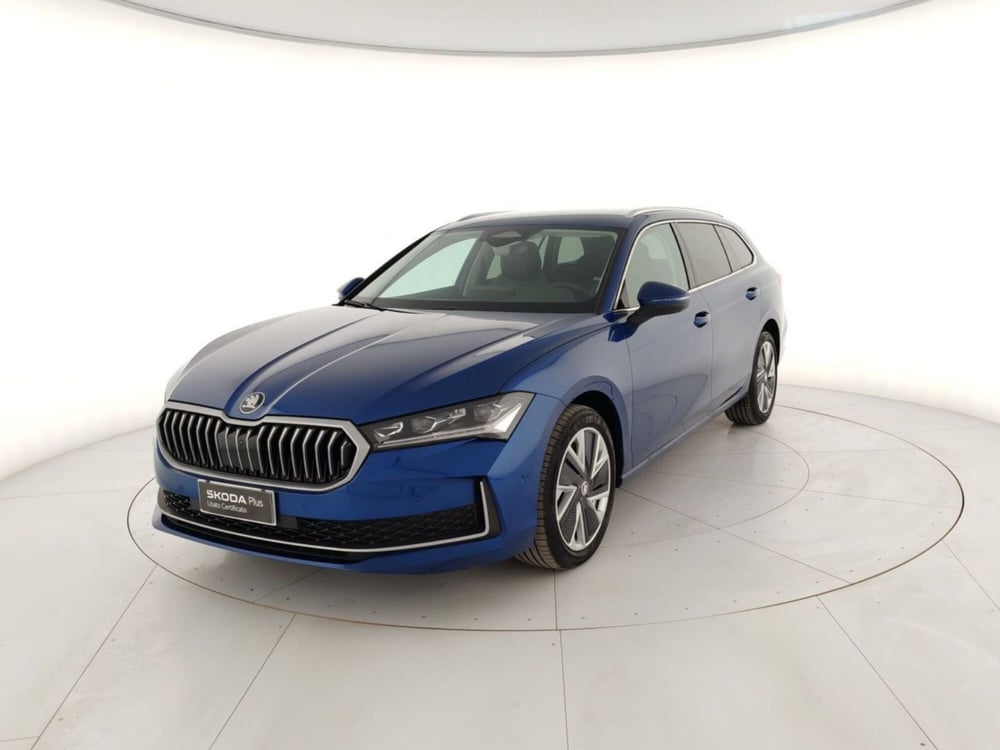 Skoda Superb Station Wagon nuova a Massa-Carrara