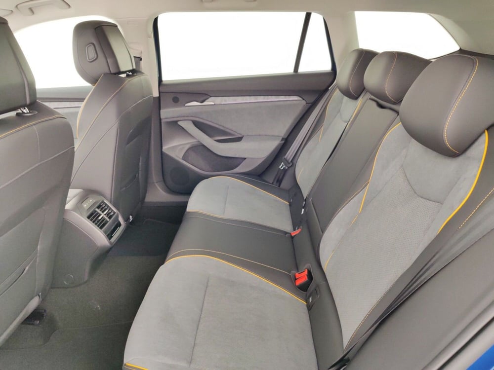 Skoda Superb Station Wagon nuova a Massa-Carrara (11)