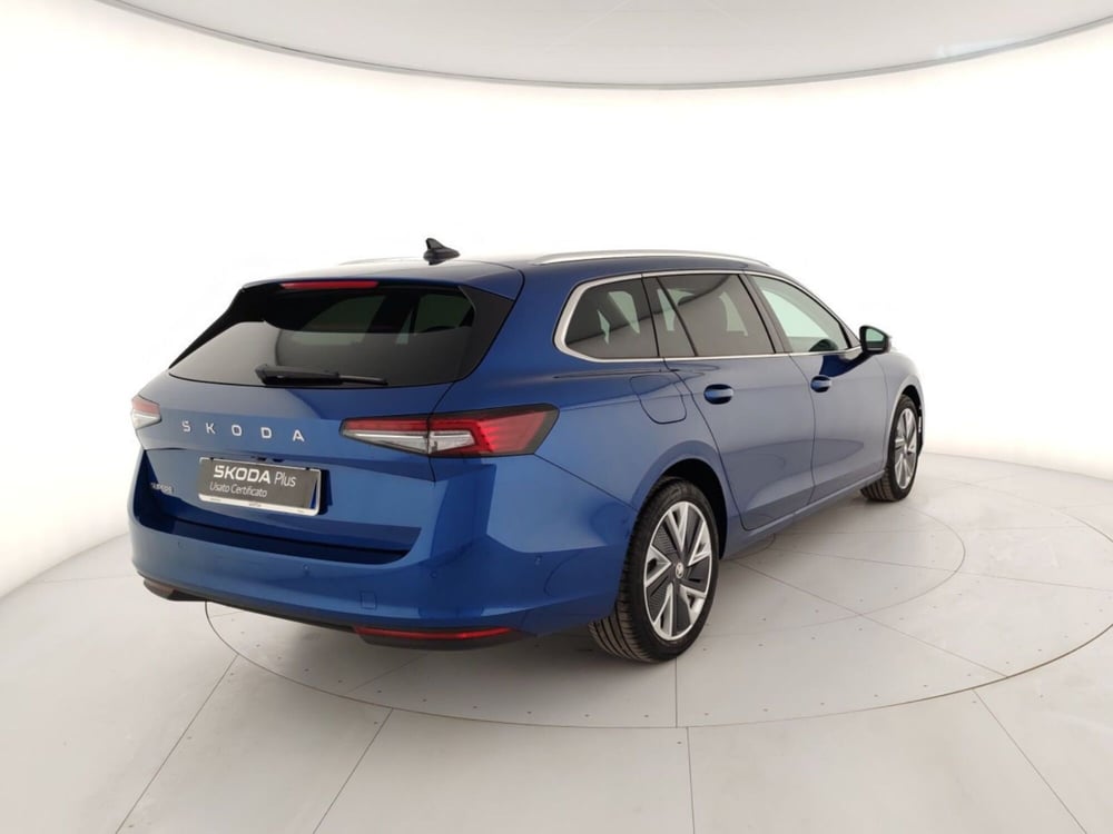 Skoda Superb Station Wagon nuova a Massa-Carrara (3)