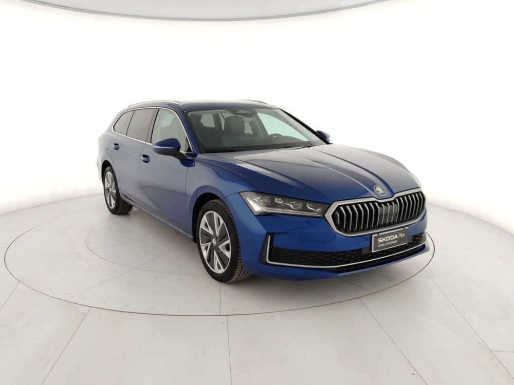 Skoda Superb Station Wagon nuova a Massa-Carrara (4)