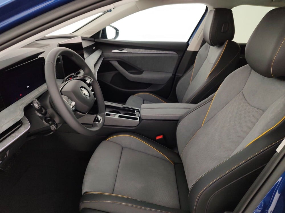Skoda Superb Station Wagon nuova a Massa-Carrara (7)