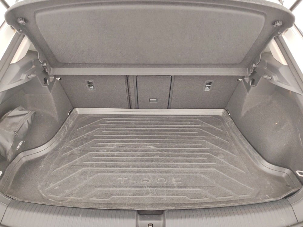 Volkswagen T-Roc usata a Massa-Carrara (16)