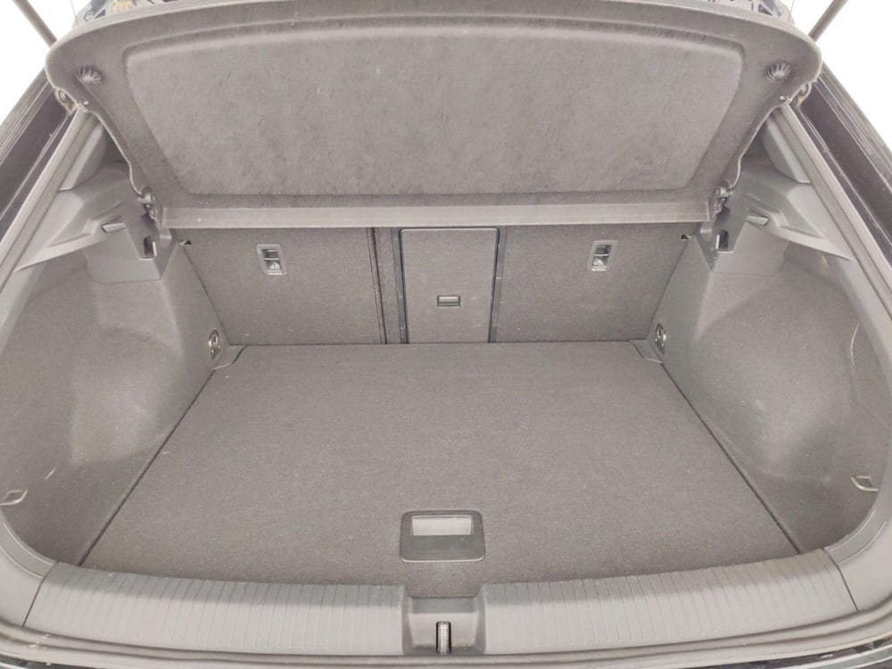 Volkswagen T-Roc usata a Massa-Carrara (15)