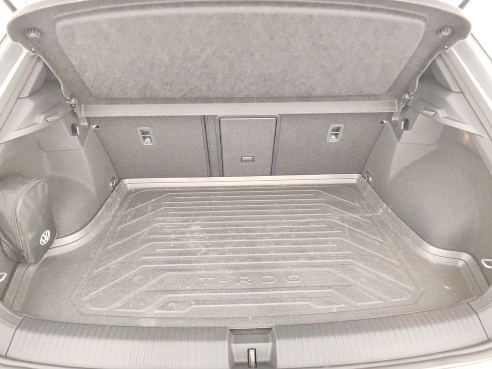 Volkswagen T-Roc usata a Massa-Carrara (17)